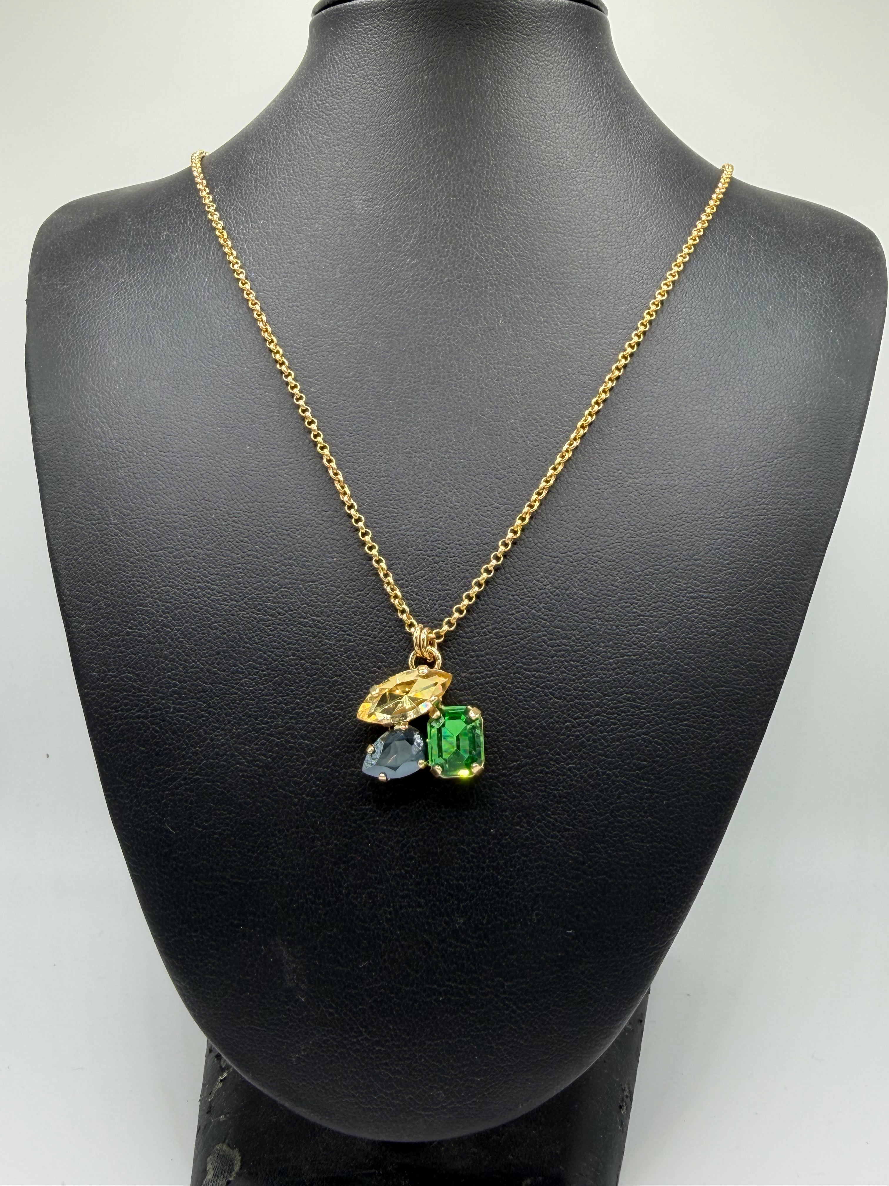 Collana Sovrastante